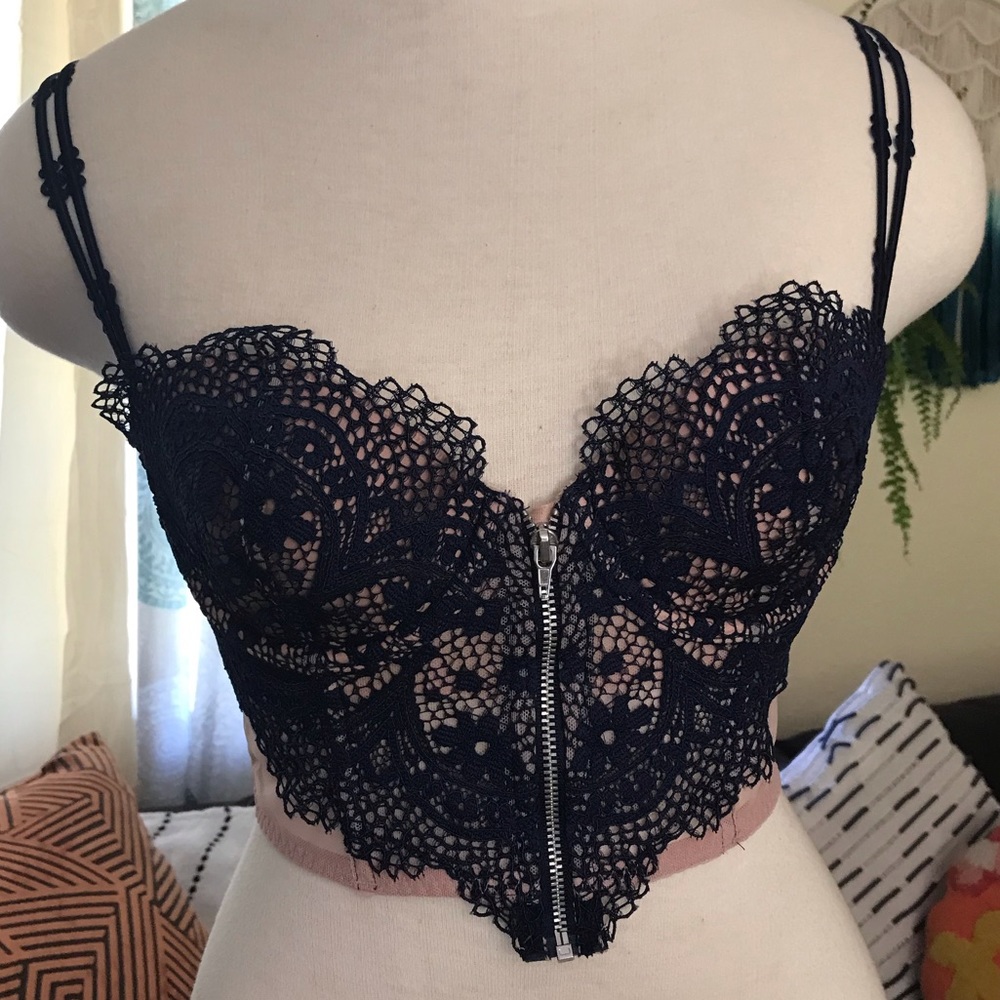 Victoria’s Secret Crochet Lace Bustier Bra